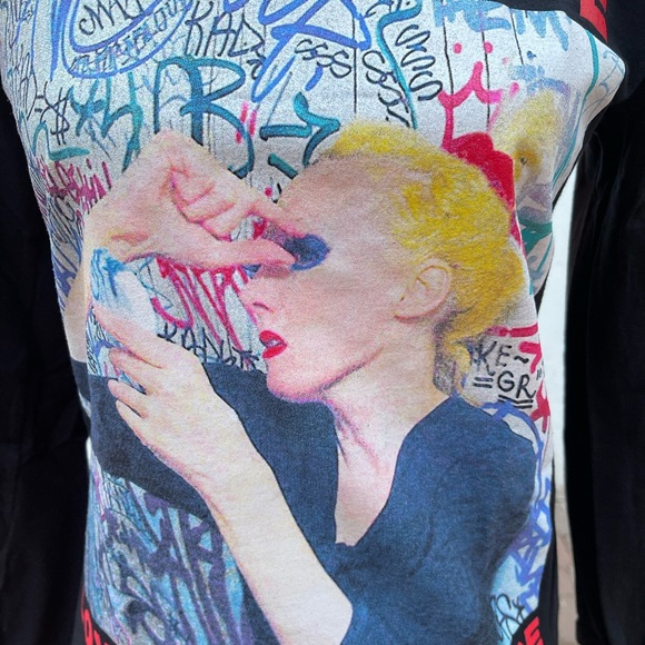 Cold Cave - Picture 6 of 7